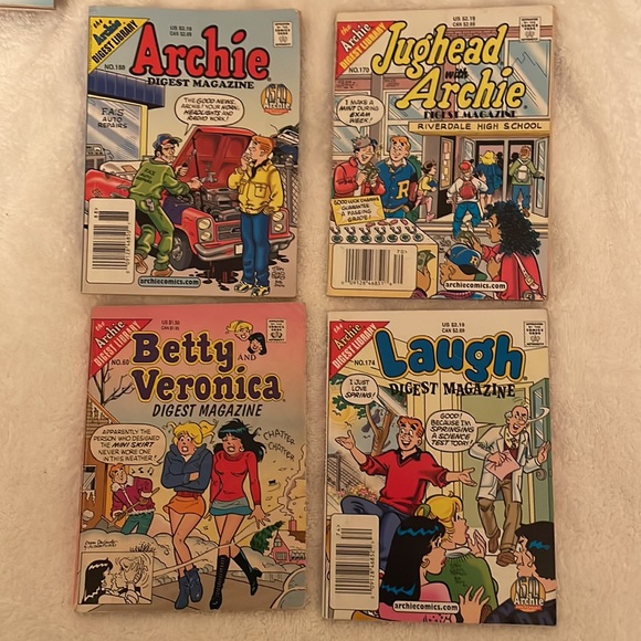 Vintage lot of 18 Archie Digest Library various titles see photos.Used condition - Picture 4 of 6